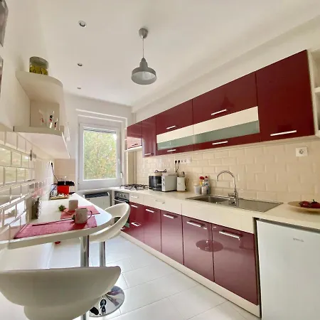 דירה Hideout In Style With Free Parking - Luxury *