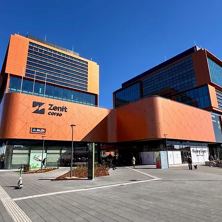 Hideout In Style With Free Parking - Luxury בודפשט