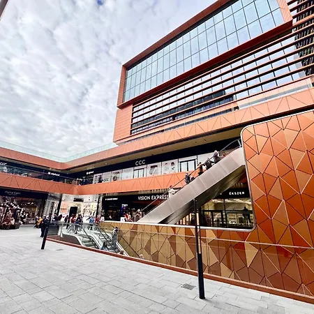 Hideout In Style With Free Parking - Luxury בודפשט