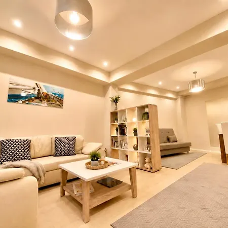 Hideout In Style With Free Parking - Luxury Apartment Budapest