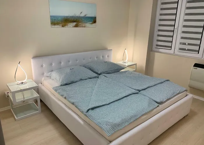 Hideout In Style With Free Parking - Luxury בודפשט